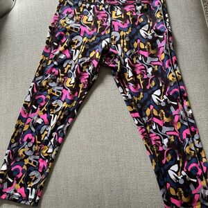 Tek Gear Multicolor Abstract Leggings